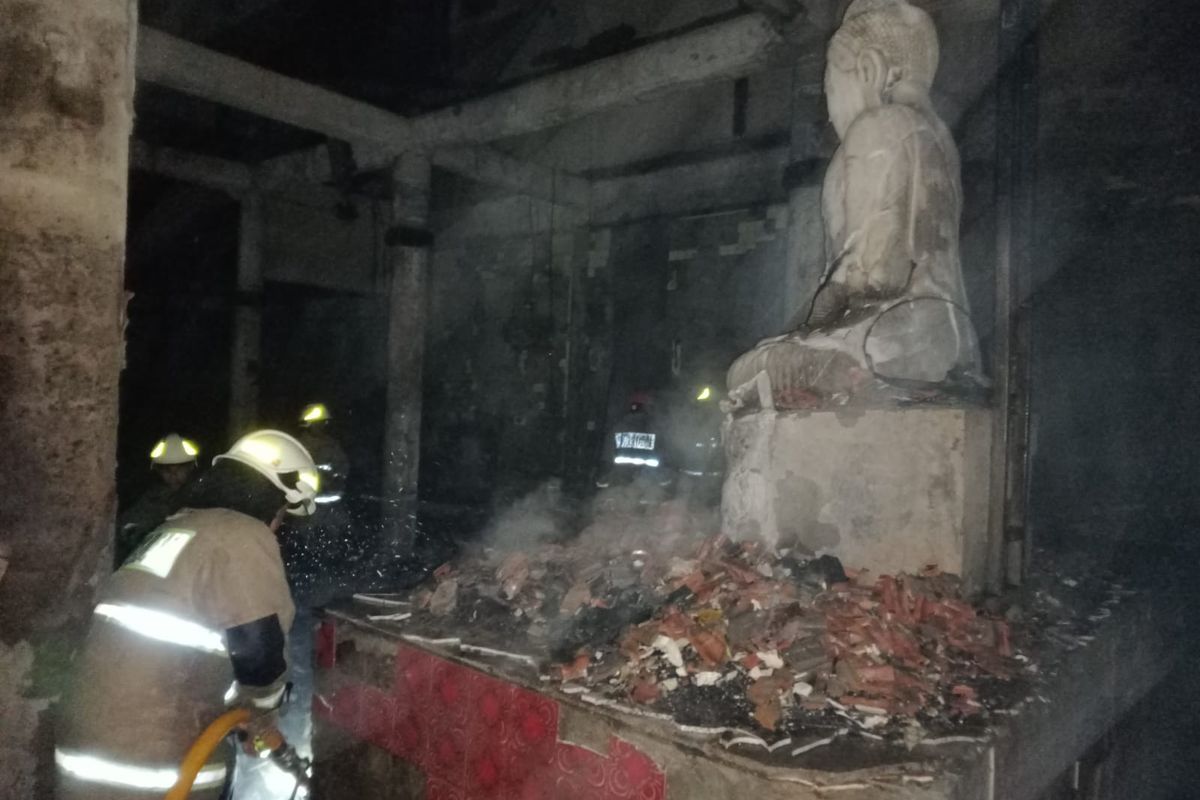 Kebakaran Hanguskan Vihara Lalitavistara di Cilincing, Diduga Korsleting Listrik